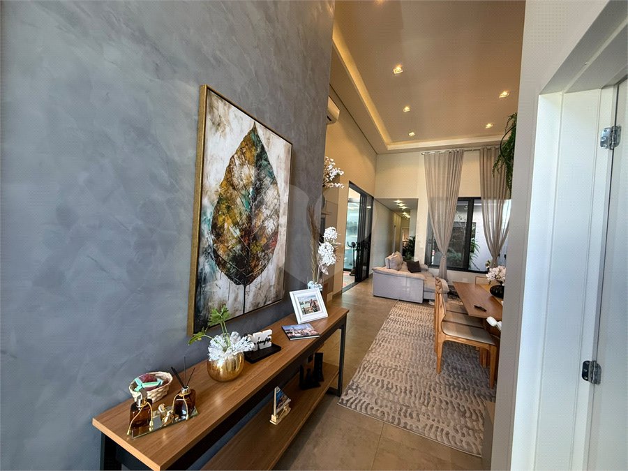 Casa à venda com 3 suítes no condomínio Costa das Areias, Salto - SP
