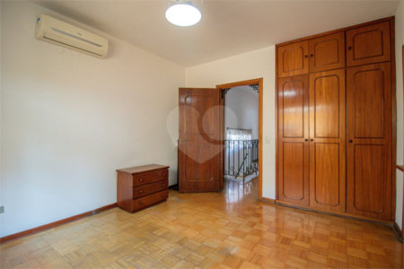 Sobrado à venda com 3 quartos, sendo 1 suíte,  em Brooklin Velho, São Paulo, SP