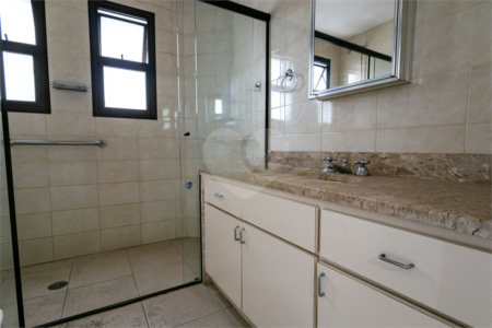 Apartamento para alugar com 3 suítes em Moema, São Paulo, SP