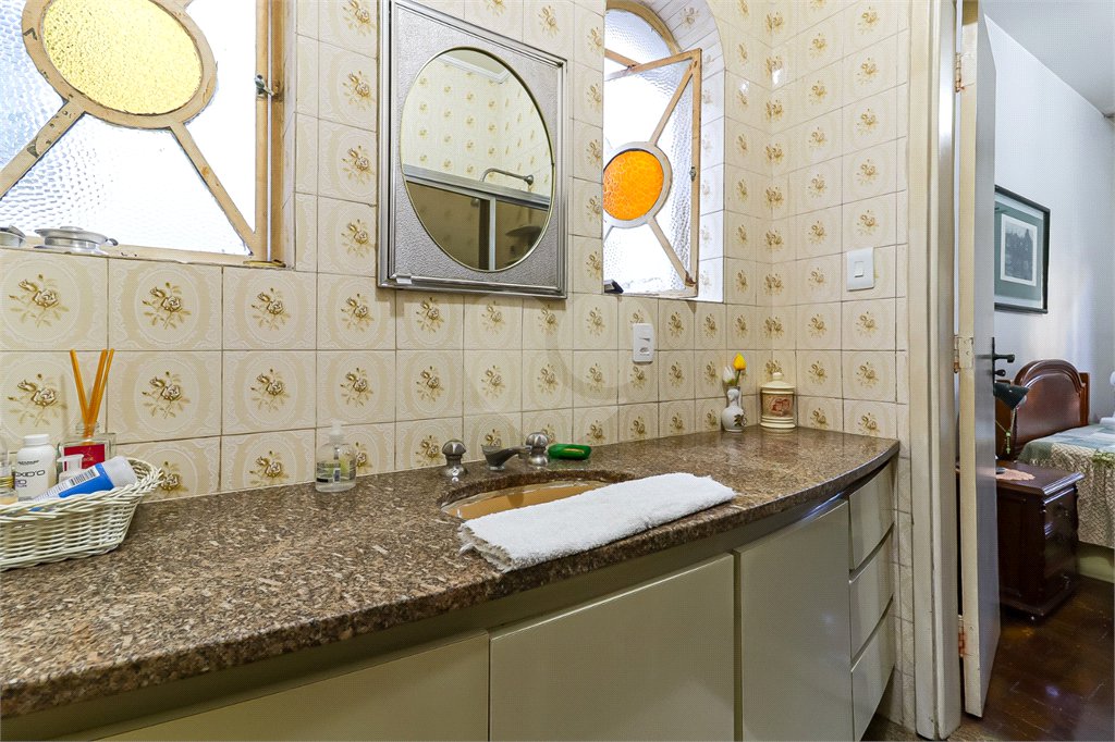 Casa à venda com 3 quartos, sendo 1 suíte, em Mirandópolis, São Paulo, SP