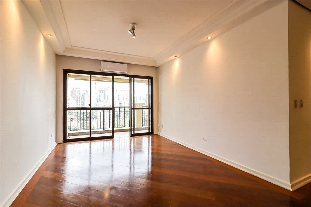 Apartamento à venda com 4 quartos, sendo 3 suítes, em Brooklin Paulista, São Paulo, SP