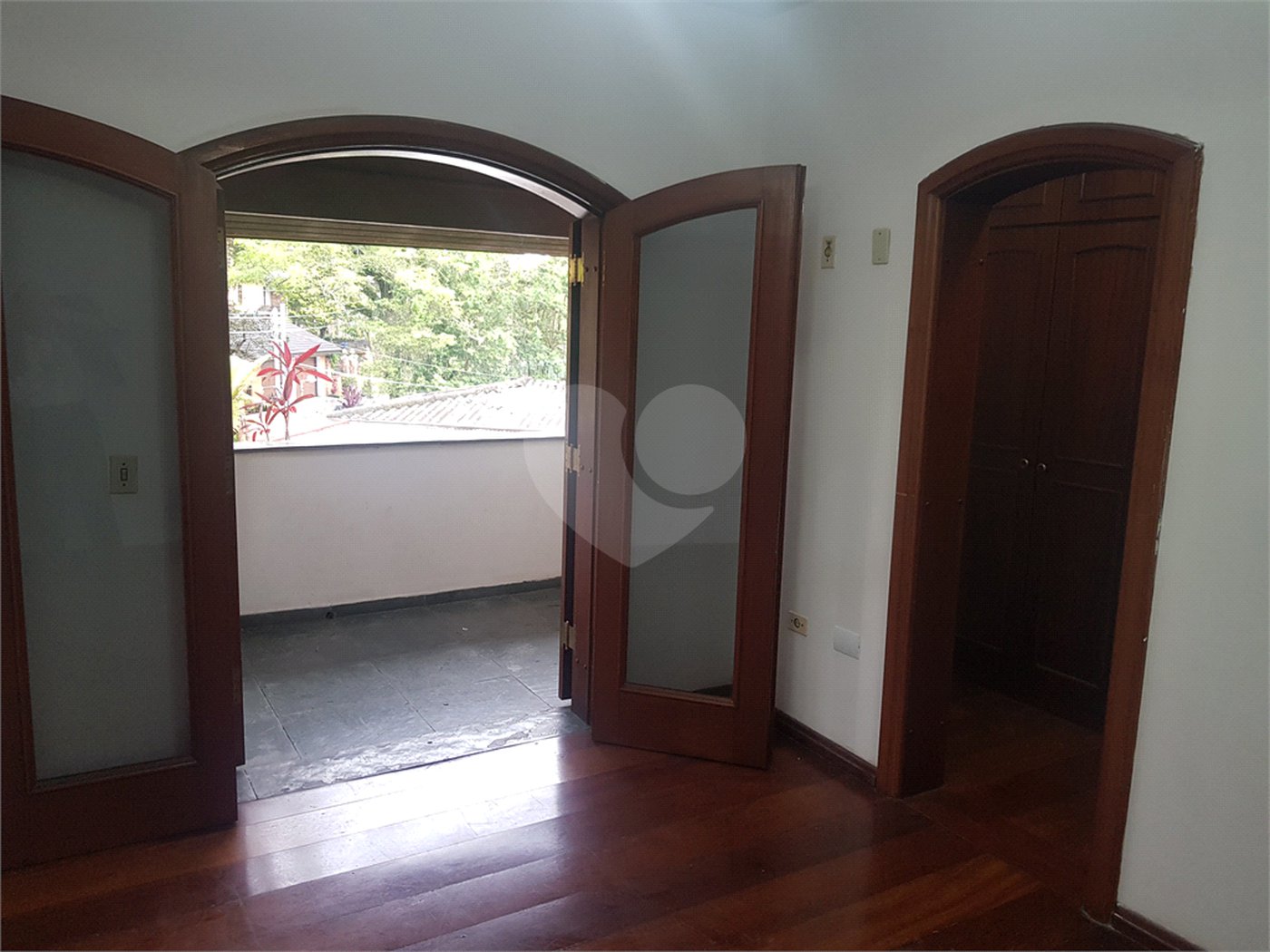 Sobrado para alugar com 5 suítes em Interlagos, São Paulo, SP