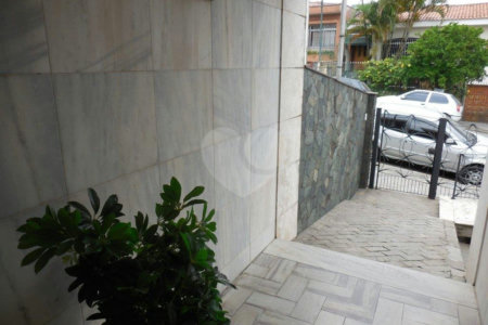 Casa à venda com 4 quartos, sendo 3 suítes, em Jardim Franca, São Paulo, SP