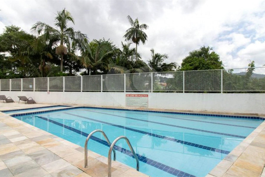 Casa à venda com 2 quartos, sendo 1 suíte,  no condomínio Village Palmas, São Paulo - SP