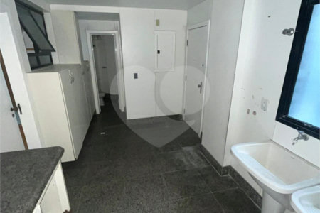 Apartamento à venda com 4 quartos, sendo 2 suítes, em Vila Nova, Cabo Frio, RJ