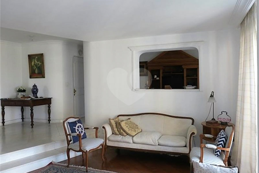Apartamento à venda ou para alugar com 3 suítes em Morumbi, São Paulo, SP