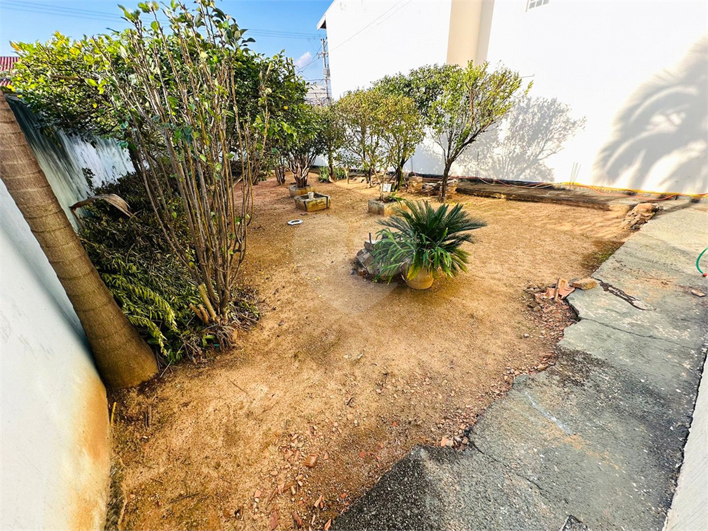 Sobrado à venda com 3 quartos, sendo 1 suíte,  em Jardim Regina, Indaiatuba, SP