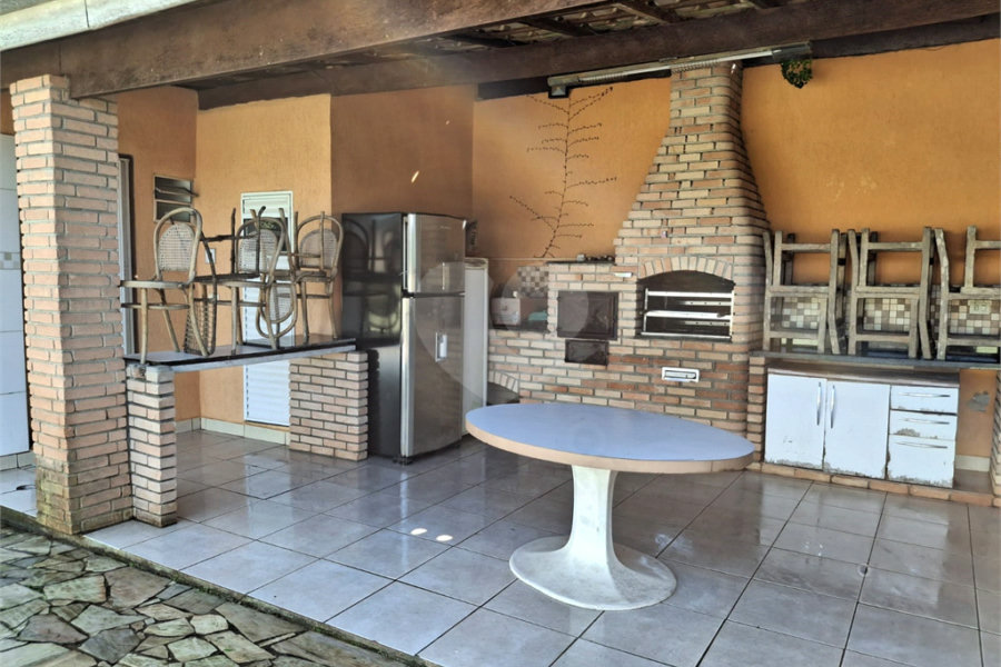Casa à venda ou para alugar com 3 quartos, sendo 2 suítes, no condomínio Jardim da Montanha I, Mairiporã - SP