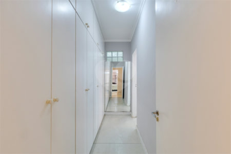 Casa à venda com 4 suítes em Jardim Marajoara, São Paulo, SP