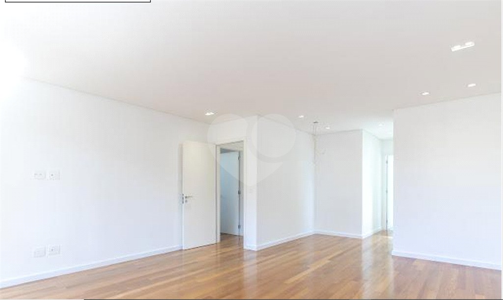Casa à venda com 4 suítes no condomínio Hípica Garden, São Paulo - SP