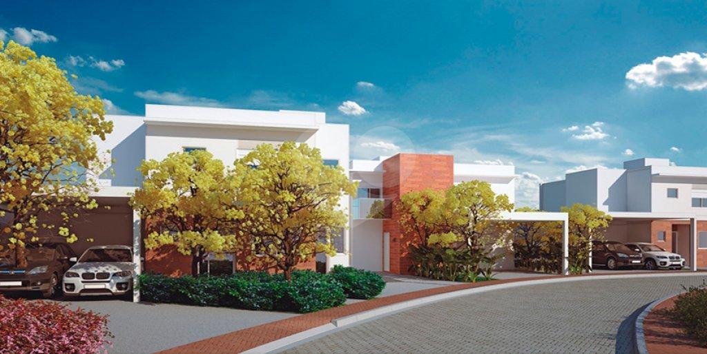 Casa à venda com 4 quartos, sendo 2 suítes, no condomínio Residencial Floresta, São Paulo - SP