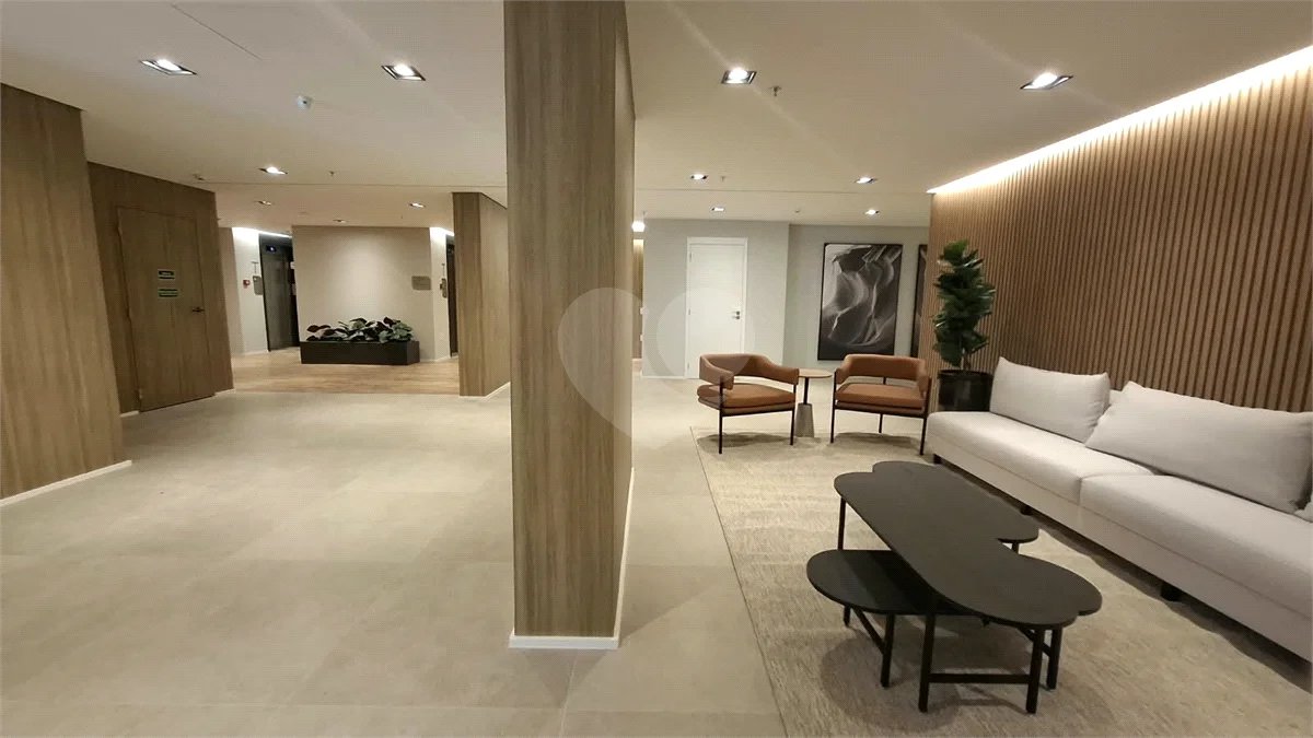 Apartamento à venda com 3 suítes em Vila Pirajussara, São Paulo, SP