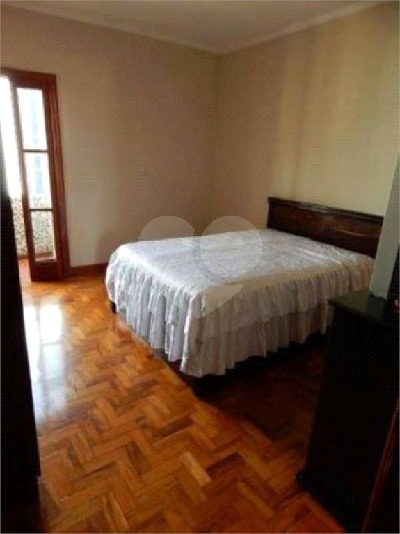 Apartamento à venda com 3 quartos, sendo 1 suíte,  em Aclimação, São Paulo, SP