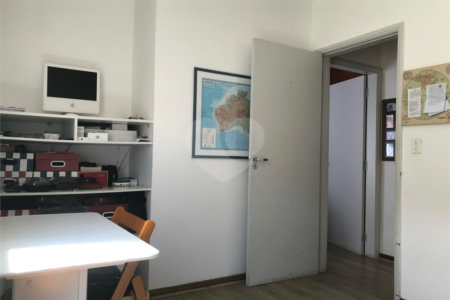 Casa à venda com 4 quartos, sendo 2 suítes,  em Jardim Armênia, Mogi das Cruzes, SP
