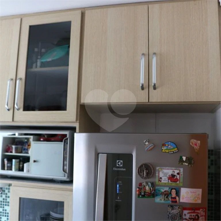 Apto na Mooca de 76m², com 2 dorms, 1 vaga, 1 suíte. Estuda permuta.