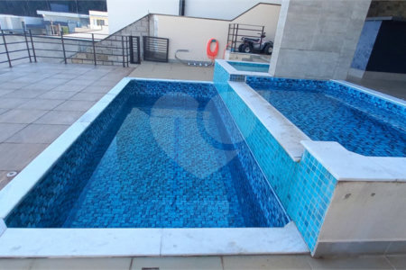 Luxuoso Sobrado com 4 Suítes