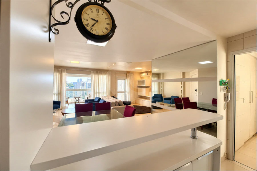 Vila Olímpia - | 128 m² | 3 Suítes | 4 Vagas - Condomínio Clube