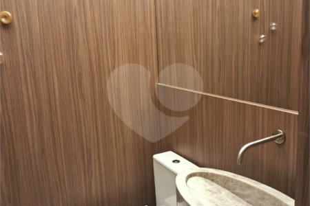 Apartamento à venda com 3 suítes em Moema, São Paulo, SP