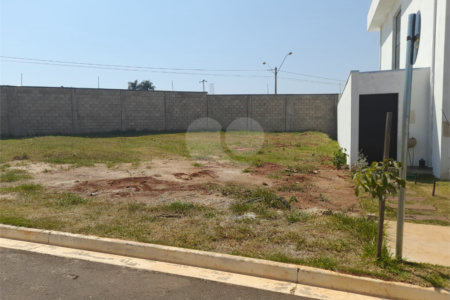 Lote de 298 m² à Venda no Condomínio Fechado Monte das Araucárias - São Carlos