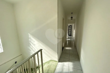 SOBRADO PARA LOCAÇÃO NO PARQUE DOMINGOS COM 03 DORM 01 SUITE 02 VAGAS DE GARAGEM