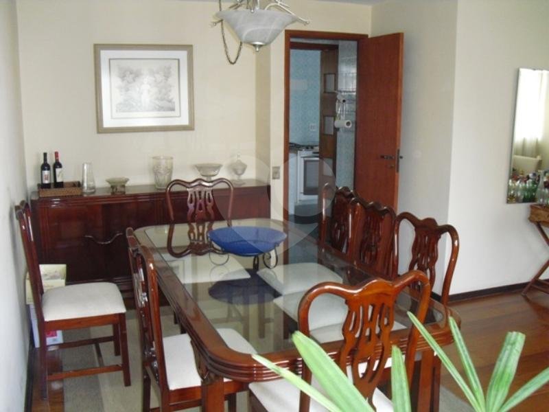 Apartamento à venda com 4 quartos, sendo 1 suíte, em Campo Belo, São Paulo, SP