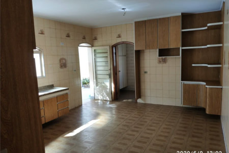 Casa à venda com 5 quartos, sendo 1 suíte, em Jaguaré, São Paulo, SP