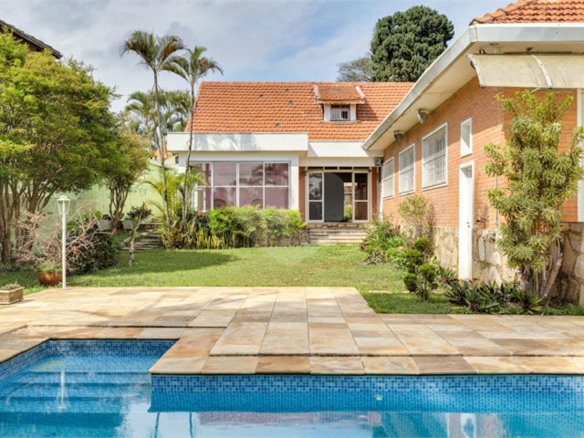 Casa Térrea à venda com 3 quartos, sendo 1 suíte,  em Interlagos, São Paulo, SP