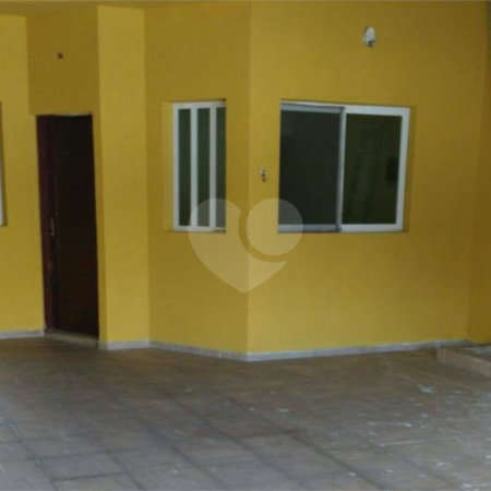 Casa à venda com 3 quartos, sendo 1 suíte, em Jardim dos Ipês, Suzano, SP