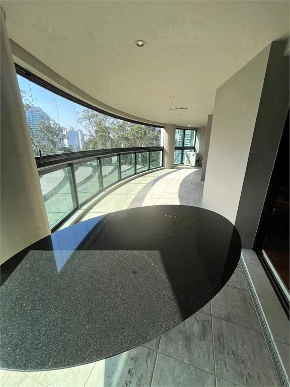 Apartamento para alugar com 4 suítes em Jardim Morumbi, São Paulo, SP