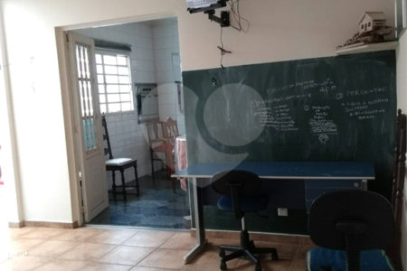 Sobrado à venda com 3 quartos, sendo 2 suítes, no Centro, Araraquara, SP
