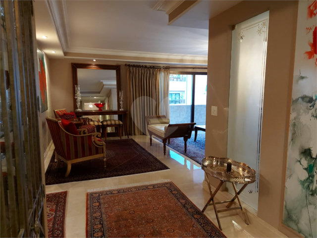 Apartamento à venda com 4 suítes em Moema, São Paulo, SP