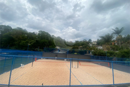 Casa à venda com 3 quartos, sendo 1 suíte, em Condomínio Flamboyant-b, Atibaia, SP