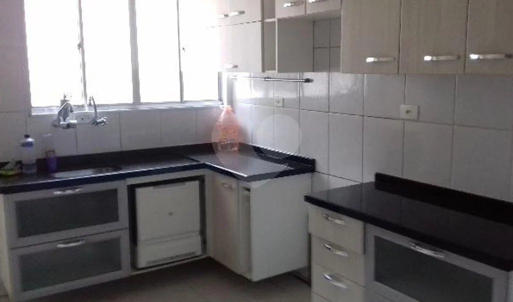 Casa à venda com 4 quartos, sendo 1 suíte, em Chora Menino, São Paulo, SP