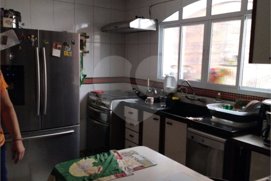 Sobrado à venda com 3 quartos, sendo 1 suíte, em Tremembé, São Paulo, SP