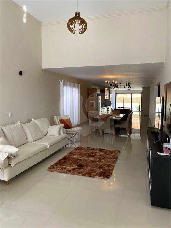 Casa à venda com 3 suítes em Taipas de Pedras (mailasqui), São Roque, SP