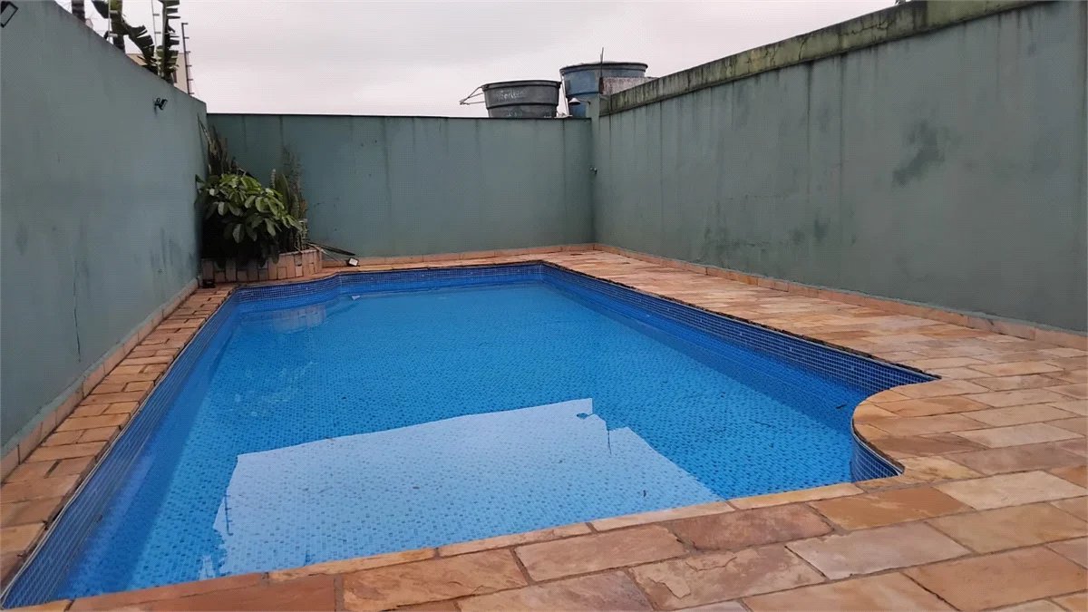 Casa à venda com 4 quartos, sendo 3 suítes, em Vila Polopoli, São Paulo, SP