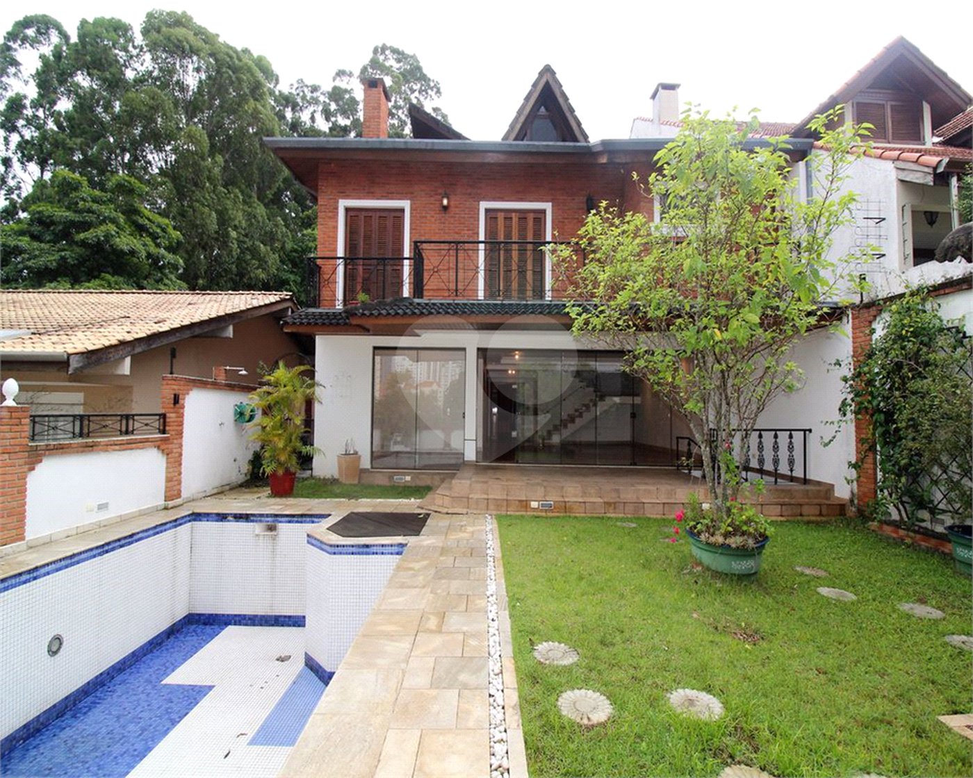 Casa à venda com 4 suítes em Real Parque, São Paulo, SP