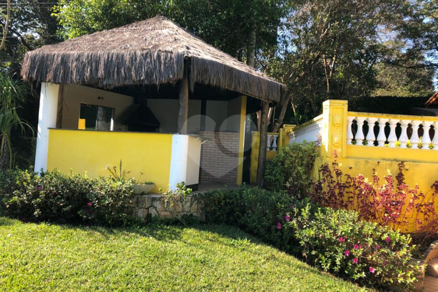 Casa Térrea à venda com 4 quartos, sendo 2 suítes, em Roseira, Mairiporã, SP
