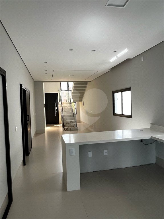 Casa à venda com 4 suítes no condomínio Florais do Parque, Cuiabá - MT