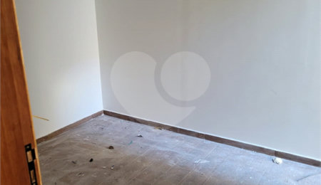 Casa à venda com 3 quartos, sendo 1 suíte,  no condomínio Vale dos Gansos, Mairiporã - SP