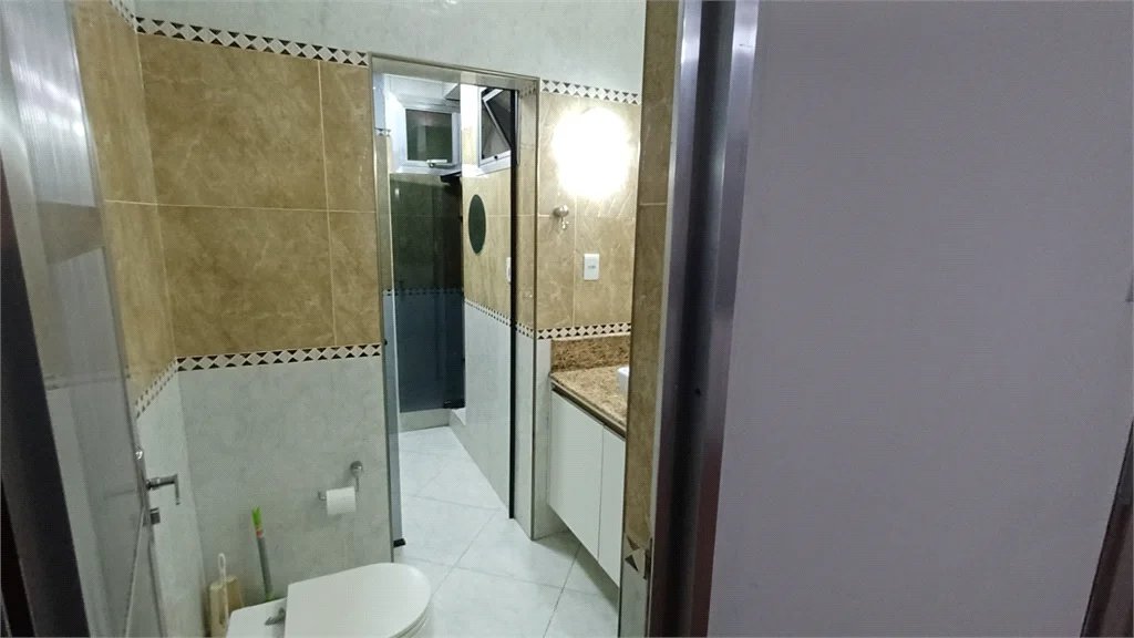 Sobrado à venda com 3 quartos em Bonfim, Osasco, SP