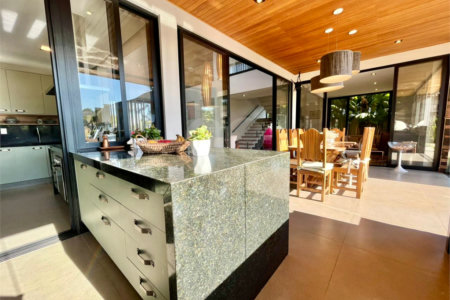 Casa à venda com 4 suítes no condomínio Fazenda Imperial, Sorocaba - SP