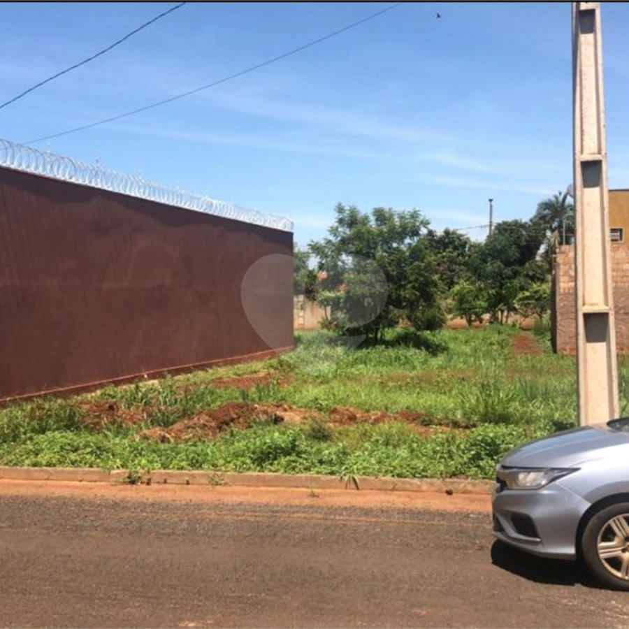 Terreno à venda no Centro, Planura, MG