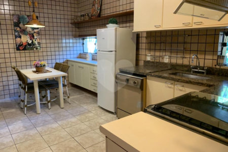 Casa à venda com 6 quartos, sendo 4 suítes, no condomínio São Joaquim, Vinhedo - SP