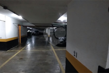 Apartamento à venda com 3 quartos, sendo 1 suíte,  em Cerqueira César, São Paulo, SP
