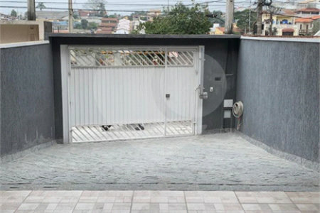 Sobrado à venda com 3 quartos, sendo 1 suíte,  em Mogi Moderno, Mogi das Cruzes, SP