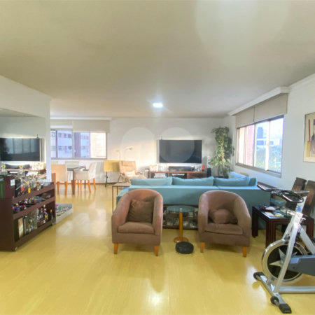 Apartamento para alugar com 4 quartos, sendo 1 suíte, em Jardim Europa, São Paulo, SP