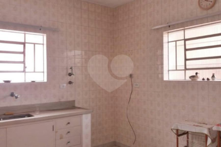 Casa Térrea à venda com 3 quartos, sendo 1 suíte,  em Parque Jabaquara, São Paulo, SP