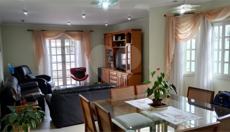 Casa à venda com 3 suítes em Vila Ipojuca, São Paulo, SP