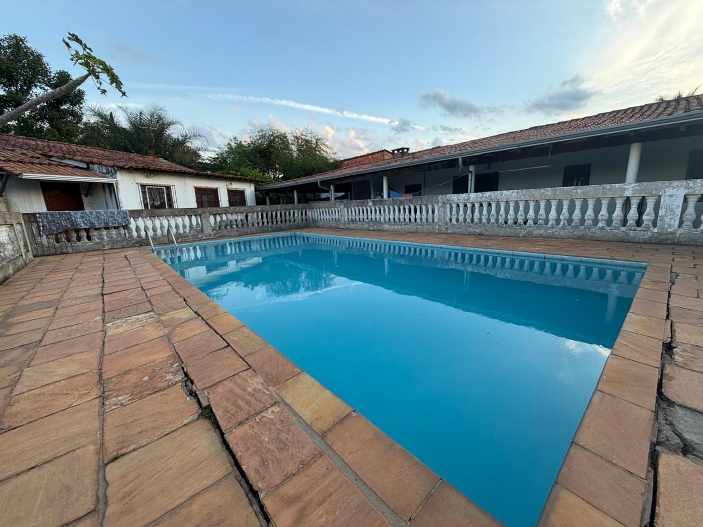 Casa Térrea à venda com 9 quartos, sendo 2 suítes, no condomínio Seranila, Monte Mor - SP